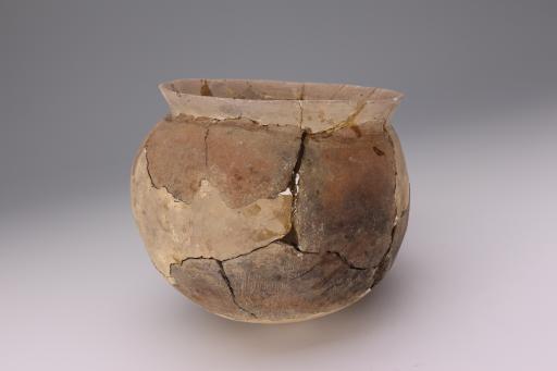 新石器时代城背溪文化圜底绳纹红陶釜