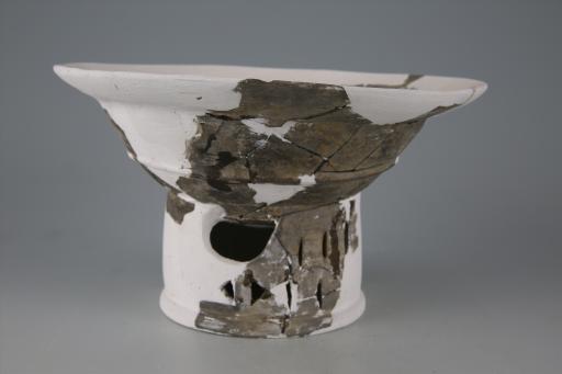 新石器时代屈家岭文化折腹镂孔高圈足灰黑陶豆