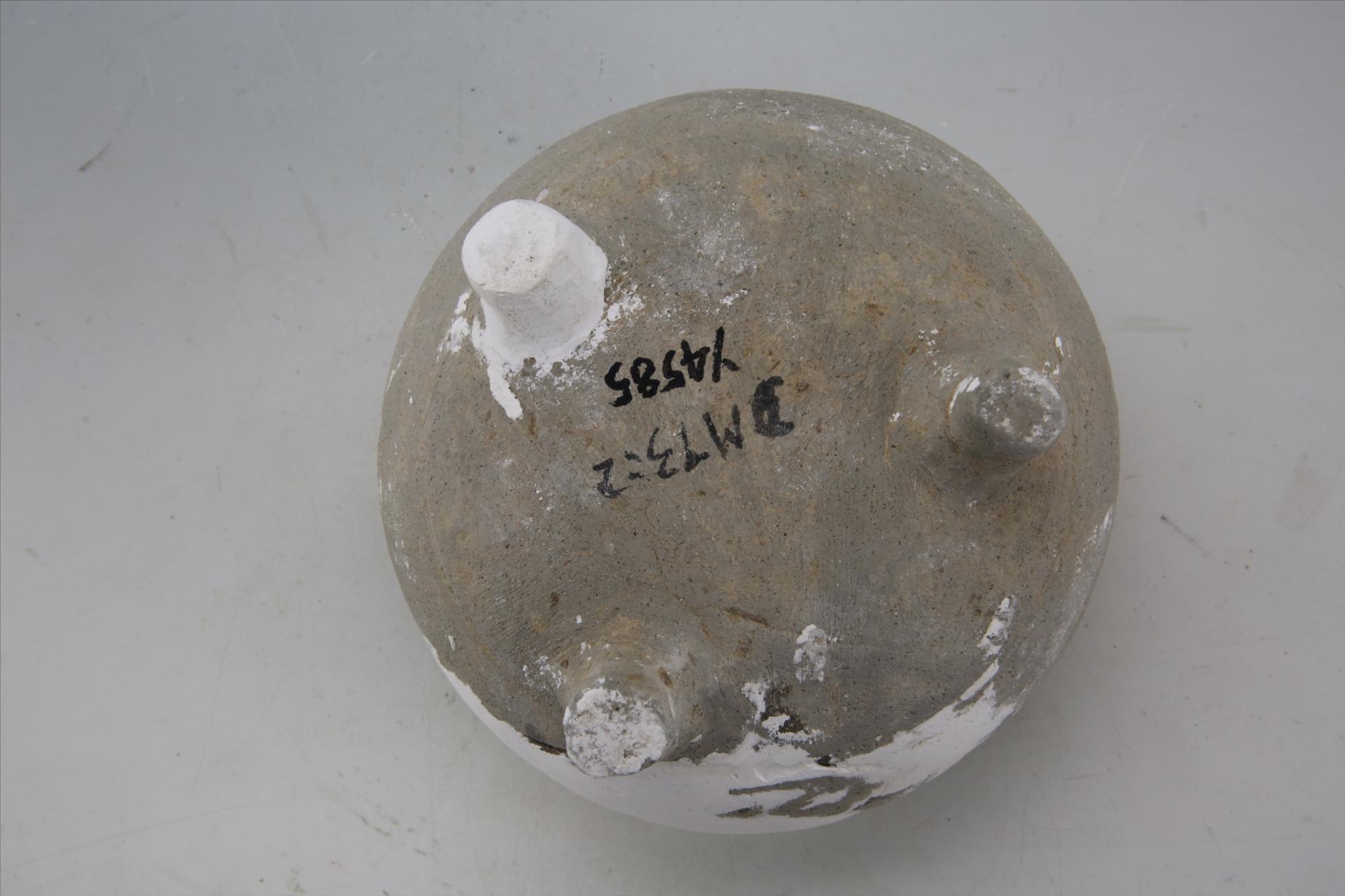 东汉子口圜底柱足弧顶盖夹细砂灰陶鼎