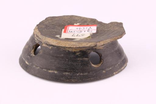 新石器时代大溪文化刻划符号夹砂黑陶圈足