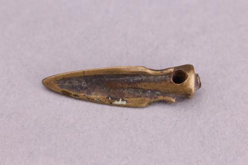 战国时期三翼圆穿铜箭镞