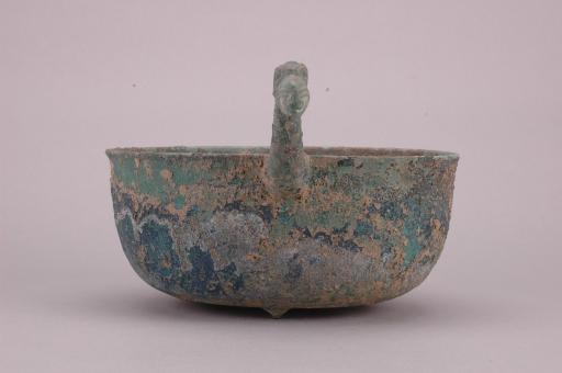 东汉末期鸷雕首柄铜魁