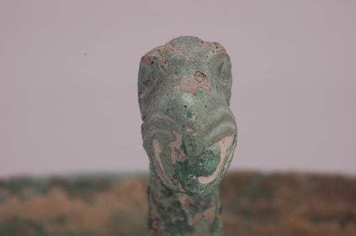东汉末期鸷雕首柄铜魁