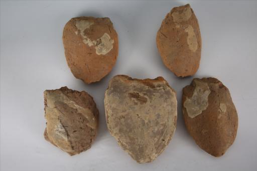 唐夹细砂红陶泥塑莲瓣