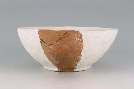 新石器时代屈家岭文化弧腹假圈足泥质红陶碗