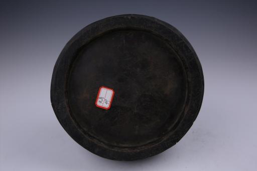 中华民国镂空三足缠枝纹黑漆木器座