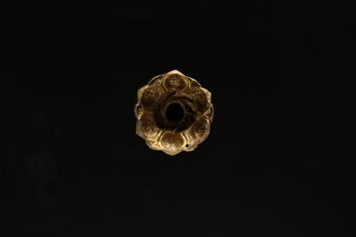 元莲花形如意纹金饰件