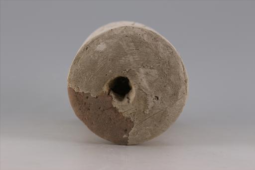 新石器时代大溪文化弧顶斜直壁刻划斜线网格纹夹砂红陶支座