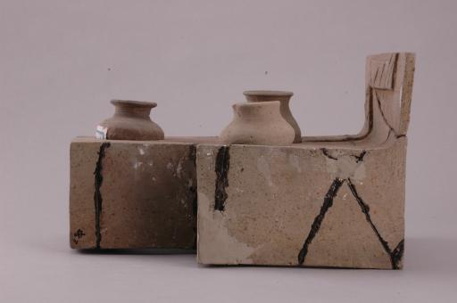 西汉曲尺形泥质灰陶灶