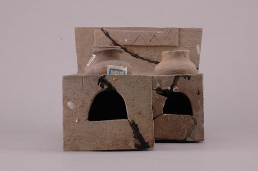 西汉曲尺形泥质灰陶灶