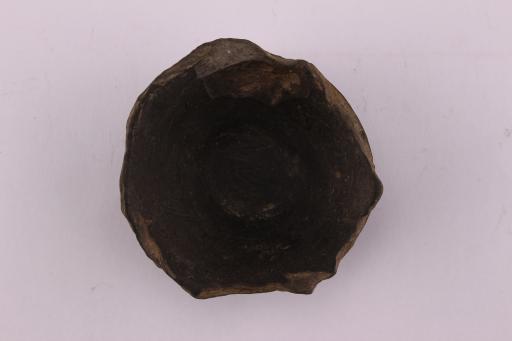 新石器时代大溪文化刻划符号夹砂黑陶圈足