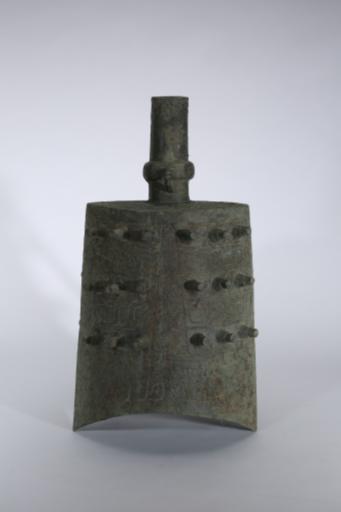 西周晚期雷纹铜甬钟