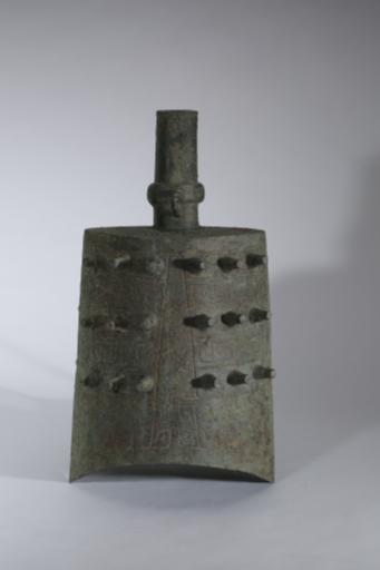 西周晚期雷纹铜甬钟