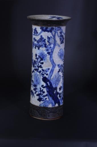 清光绪“成化”款青花花鸟纹铁花哥釉瓷筒觚
