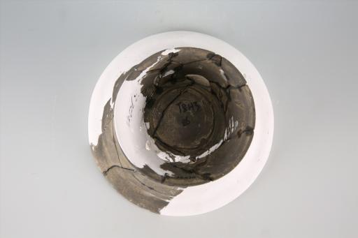 新石器时代屈家岭文化敞口折腹镂孔高圈足泥质黑陶豆