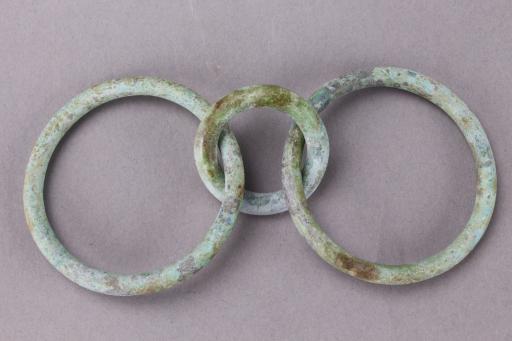 战国时期素面三连铜环