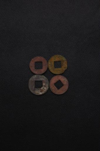 东汉圆形方孔五铢铜钱