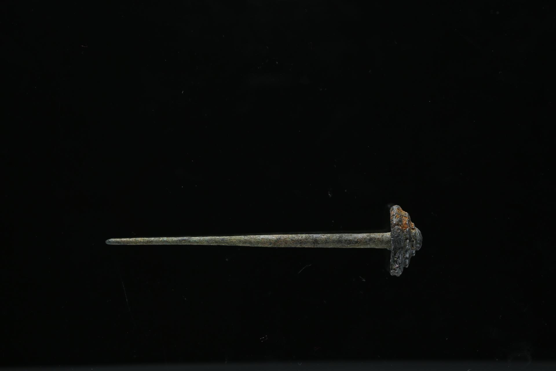 明三层花瓣状银簪