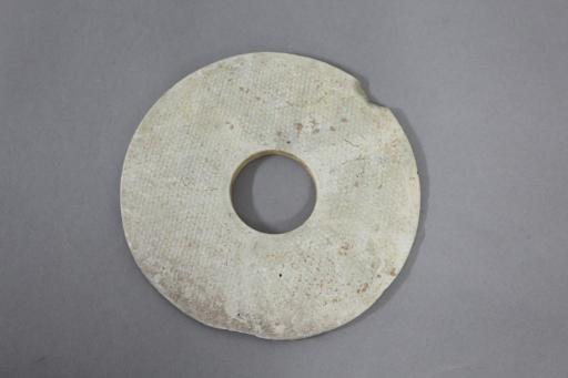 西汉涡纹乳白色玉璧