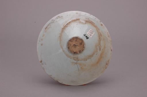 宋斗笠形刻花凤纹影青釉瓷碗