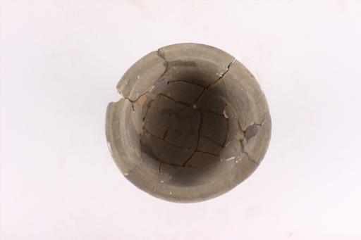 新石器时代屈家岭文化侈口弧腹高圈足黑陶杯