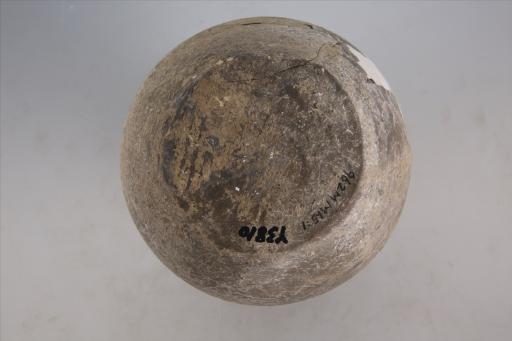 战国时期方唇高领鼓肩凹弦纹暗划纹泥质灰陶罐