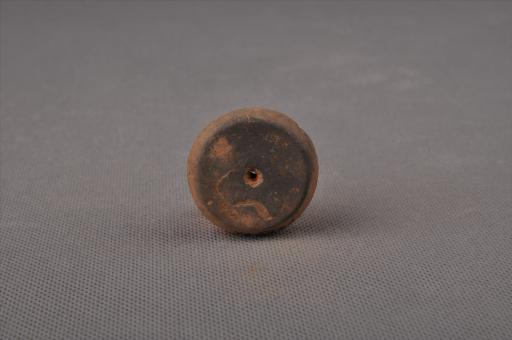 新石器时代屈家岭文化算珠形中穿夹细砂黄褐陶纺轮