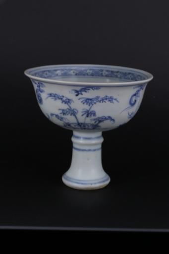 明竹节高足柄青花花草纹瓷锺