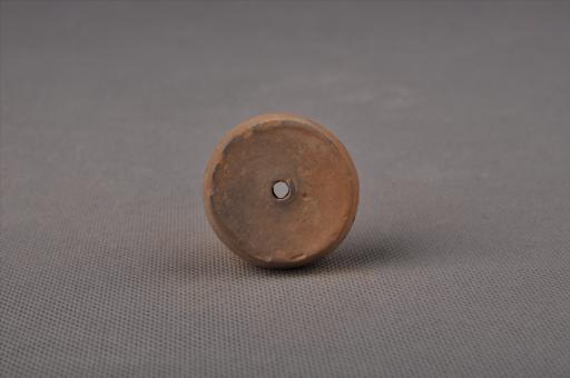 新石器时代屈家岭文化算珠形中穿夹细砂黄褐陶纺轮
