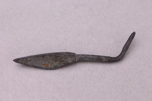 战国时期三翼圆铤铜箭镞