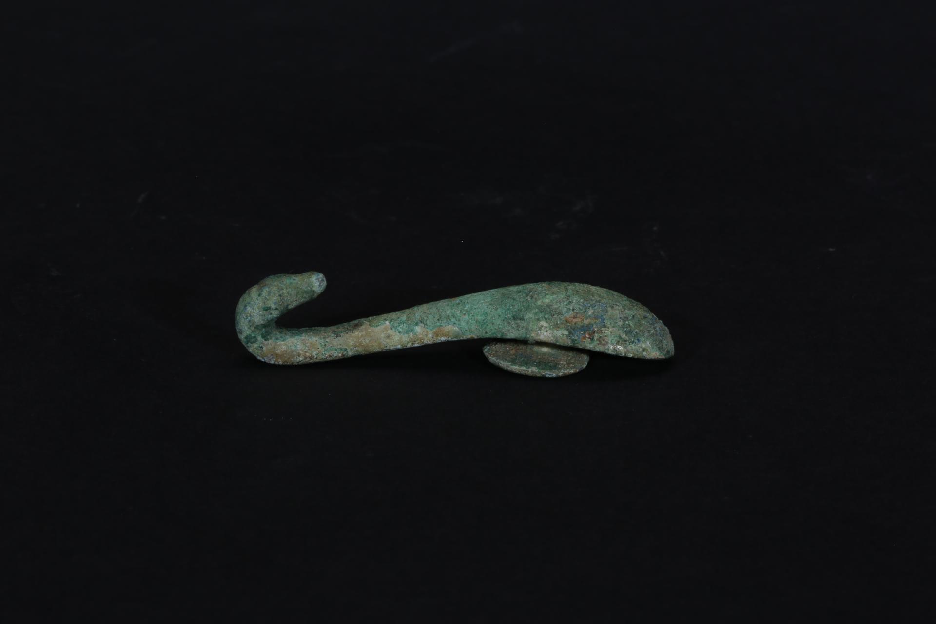 战国时期琵琶形铜带钩