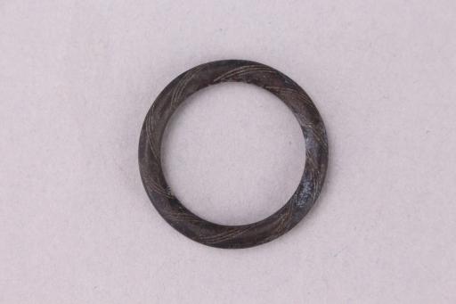 战国时期弧线纹铜环
