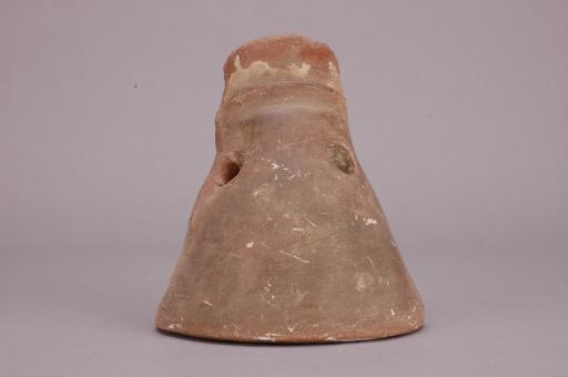 新石器时代大溪文化猪嘴形褐陶支座