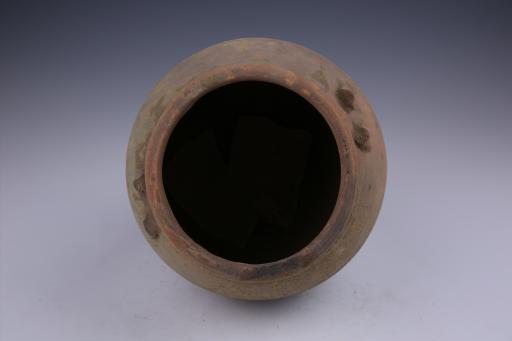 明敛口深腹平底双耳红胎陶罐