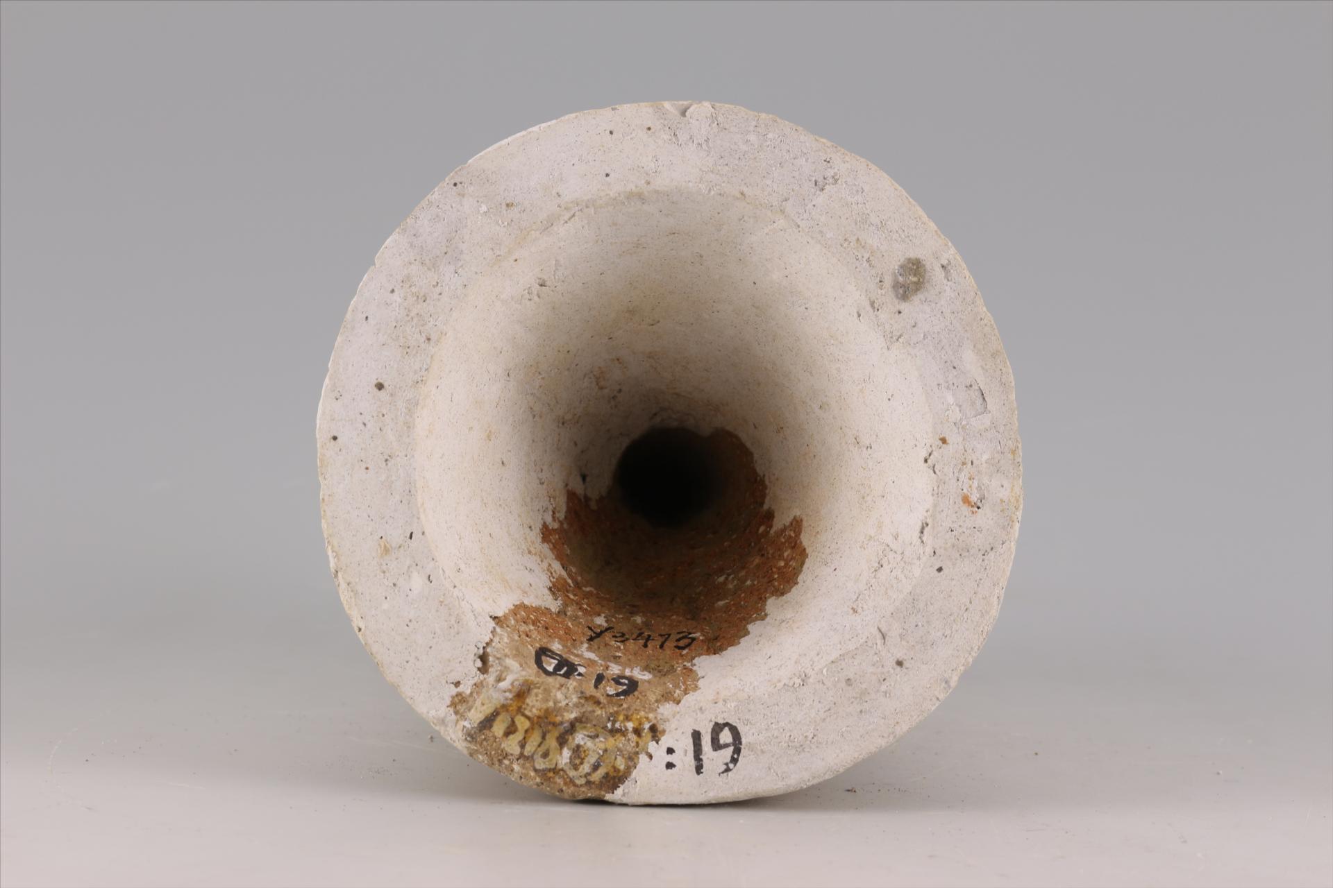 新石器时代大溪文化平顶刻划线纹波折纹红陶支座