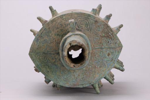 西周晚期雷纹铜甬钟