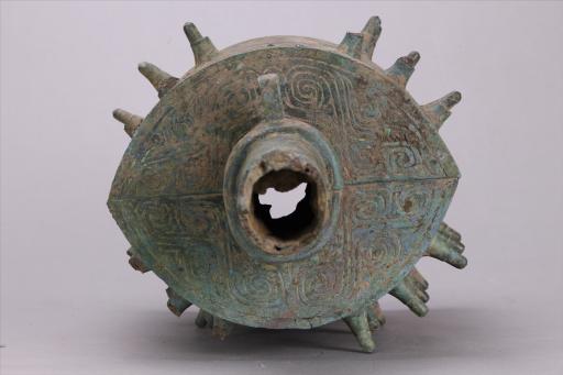 西周晚期雷纹铜甬钟
