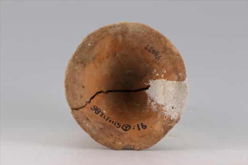 新石器时代大溪文化弧顶喇刻划线纹红陶支座