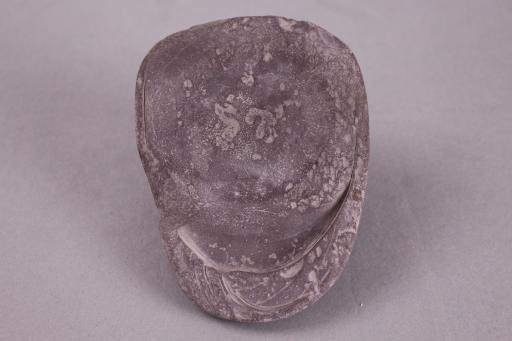 明铲形叶纹石砚