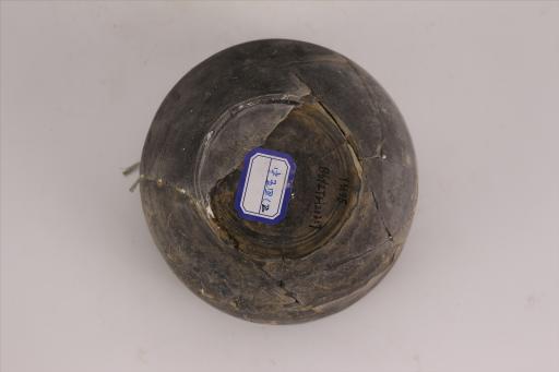 新石器时代大溪文化敛口弧腹圈足细泥黑陶簋