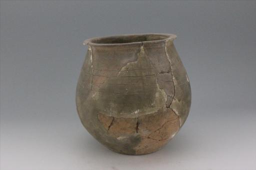 新石器时代屈家岭文化敛口深腹绳纹凹弦纹夹砂红陶罐