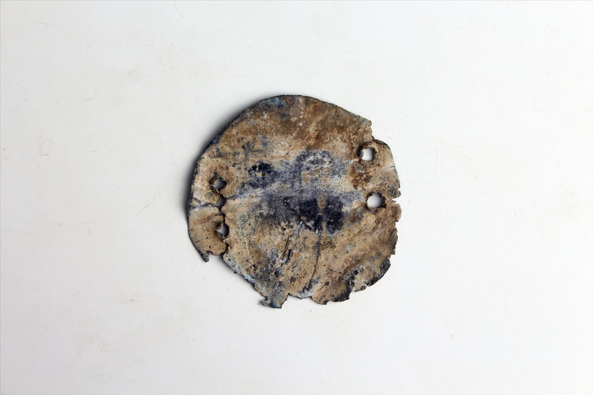 春秋时期圆形锡饰片