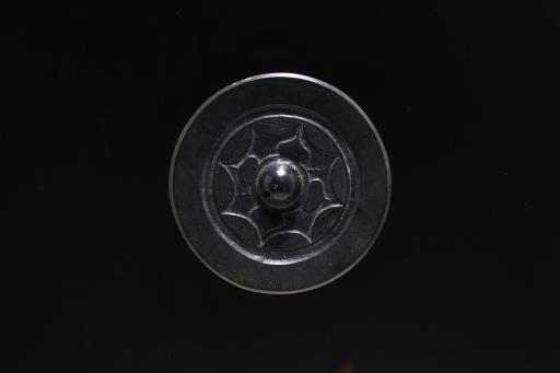 东汉球钮柿蒂连弧纹铜镜