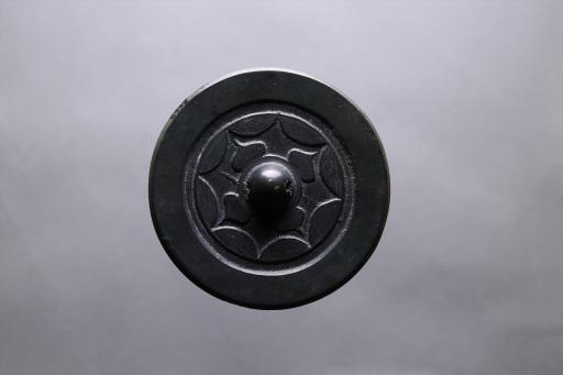 东汉球钮柿蒂连弧纹铜镜