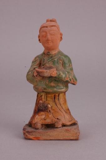 宋执钵三彩陶俑