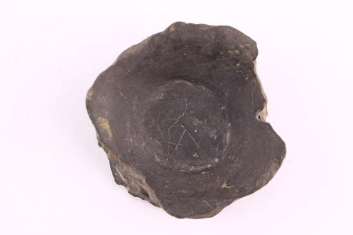 新石器时代大溪文化刻划符号夹砂黑陶圈足