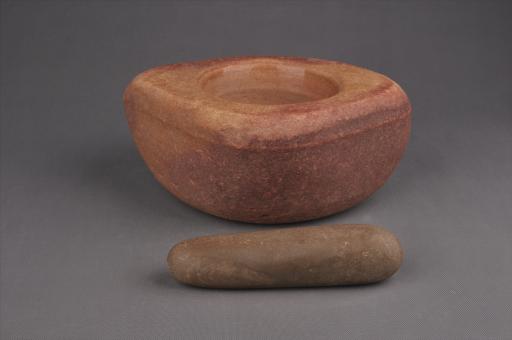 春秋时期菱形臼圆形臼窝圆柱形杵石研磨器