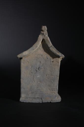 明硬山顶泥质灰陶屋