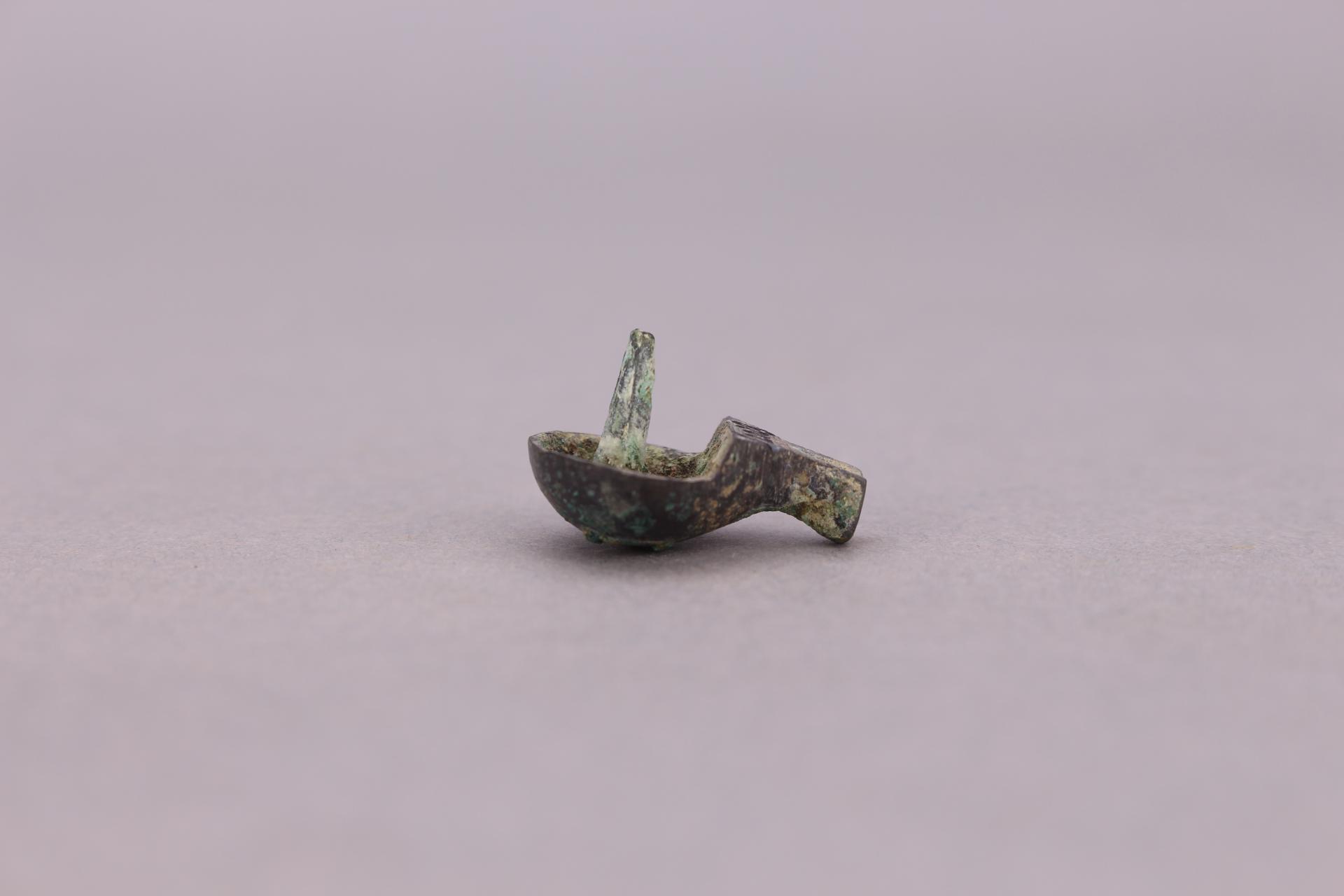 汉铜帽钉