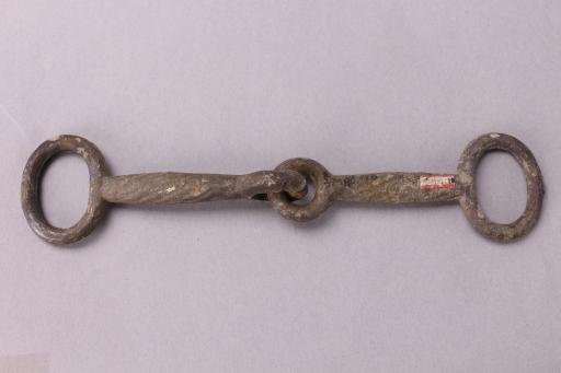 战国早期绳纹铜马衔